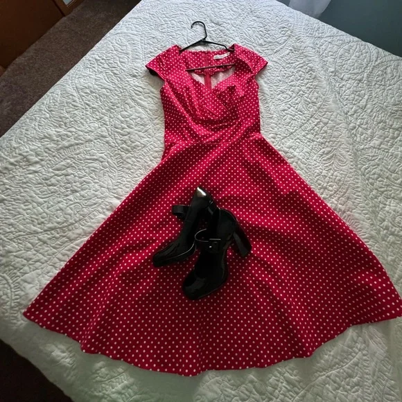 open lace back dress Zapaka Women Pink Red Polka Dots 1950s Dress Puff Sleeves Drawstring V-Neck Vintage Dress, Pink / M main image 1